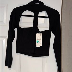 Black Cutout Long-Sleeve Ribbed Top - Women